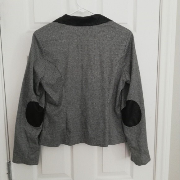 Max and Riley Black and Grey Tailored Blazer with Elbow Patches Medium - Picture 2 of 4